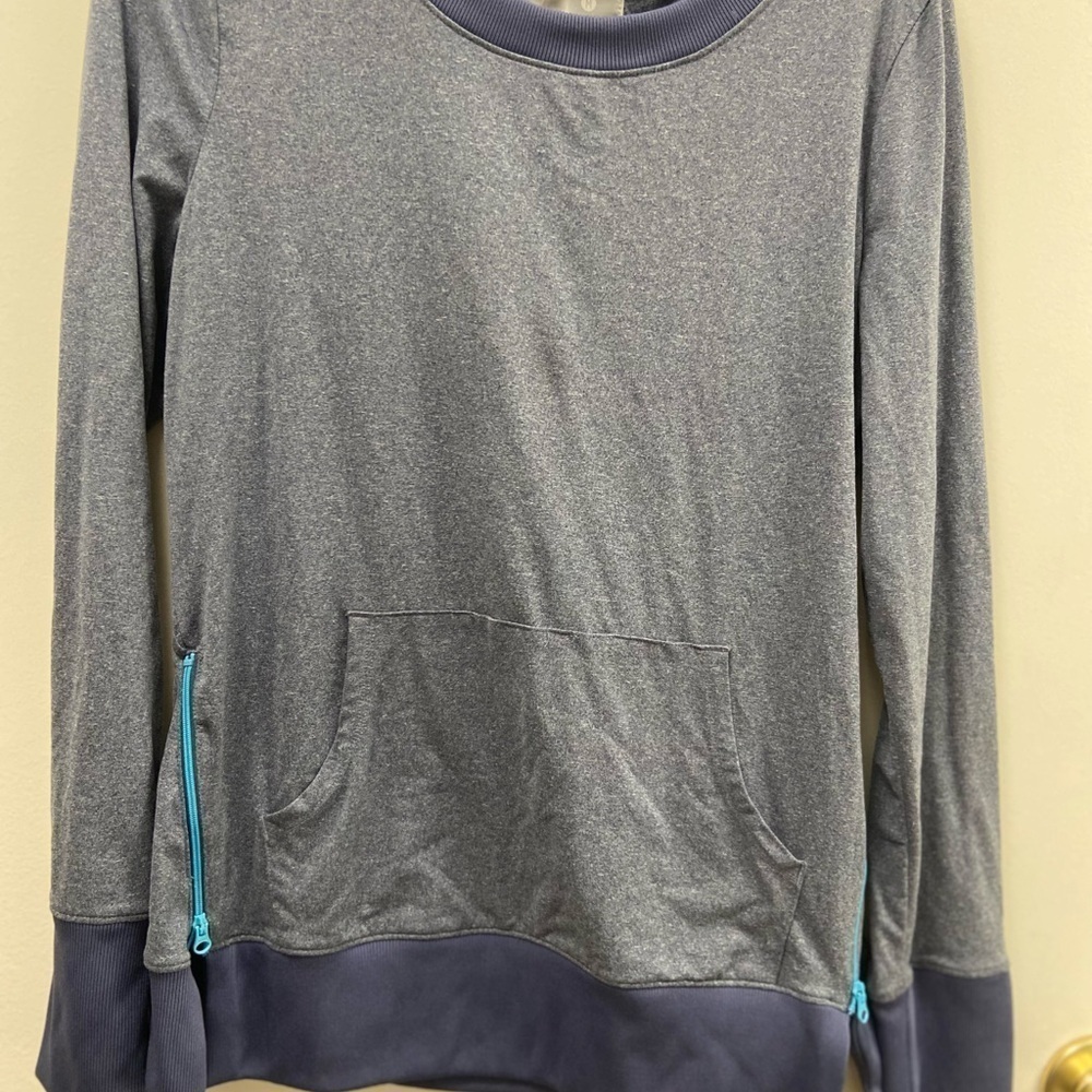 Aspire grey sweatshirt crewneck women’s size medium